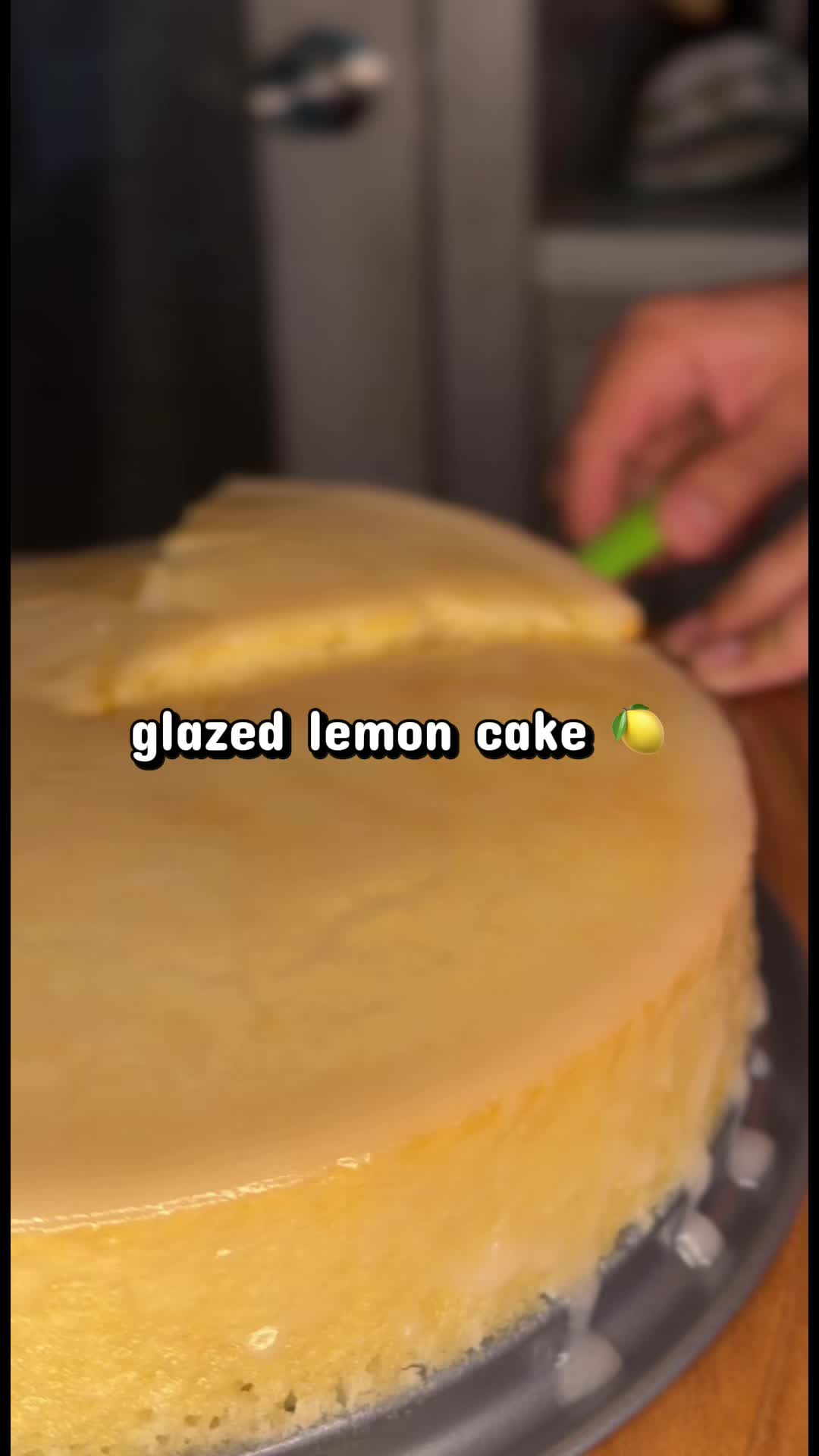 Glazed lemon cake