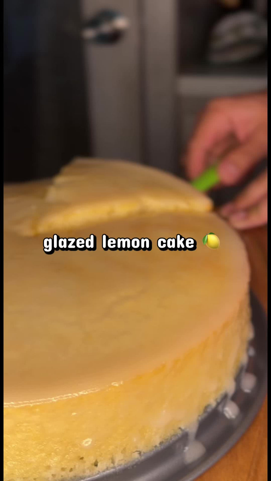 Glazed lemon cake
