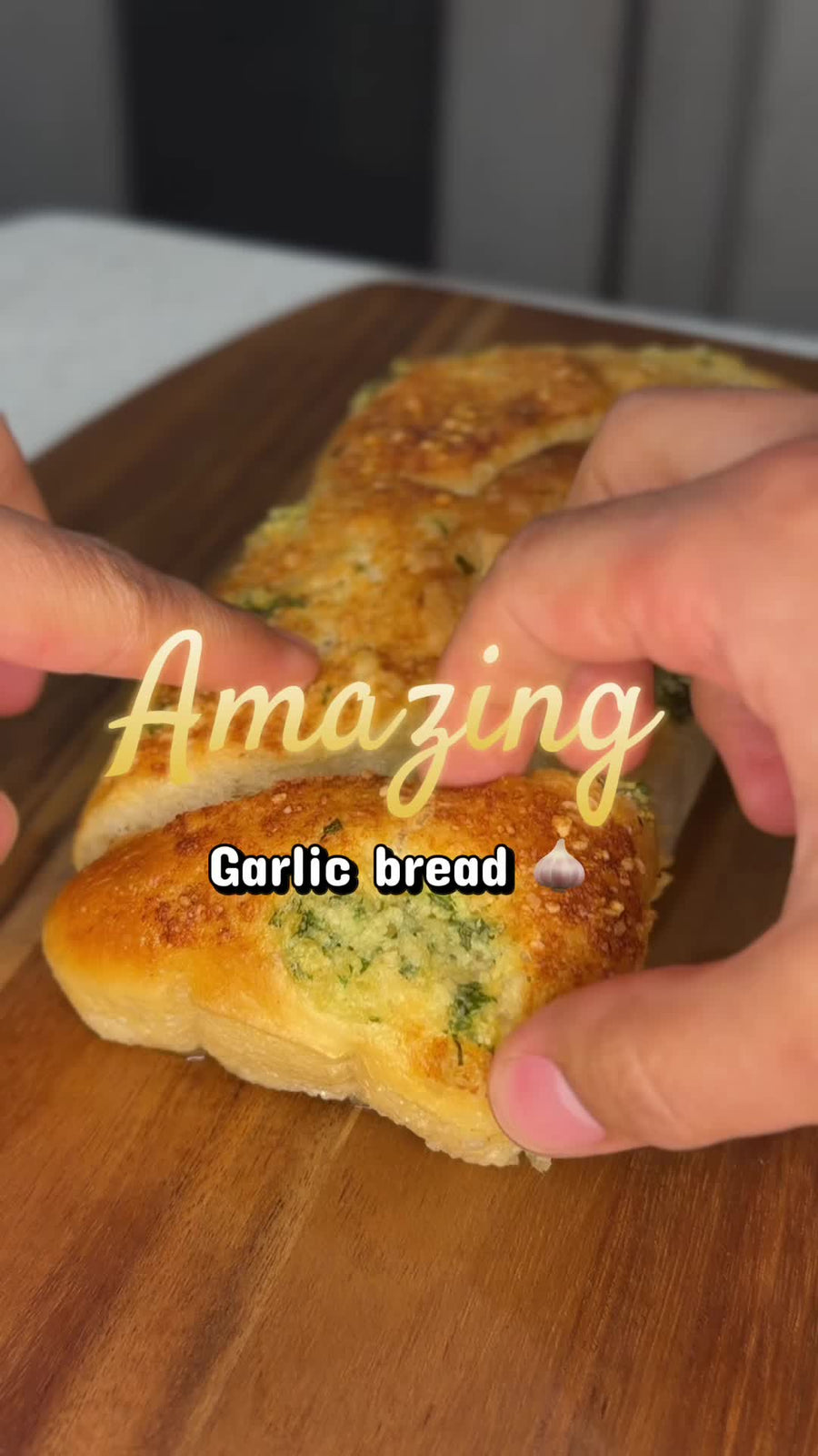 Rhodes Roll Pull-Apart Garlic Bread